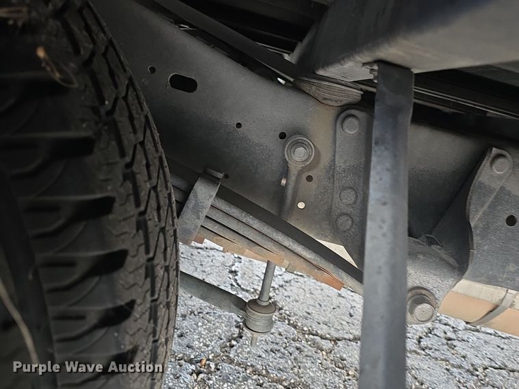 image for item DQ4421 2018 Senator II ST69923C shuttle bus