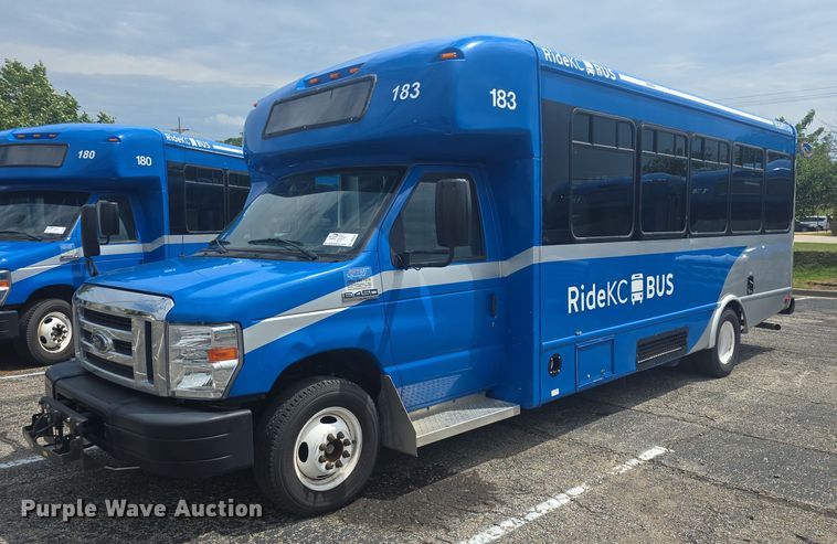 image for item DQ4422 2018 Senator II ST69941C shuttle bus