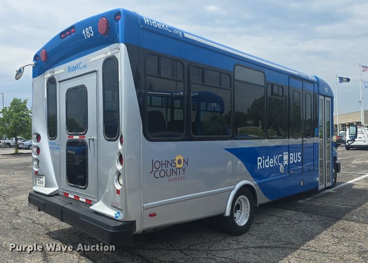 image for item DQ4422 2018 Senator II ST69941C shuttle bus