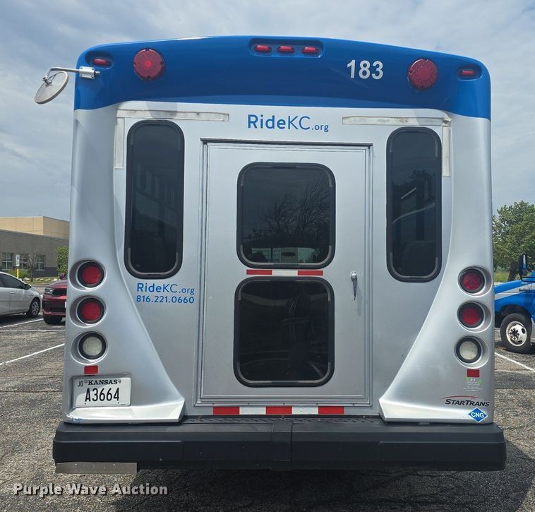 image for item DQ4422 2018 Senator II ST69941C shuttle bus