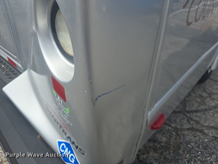 image for item DQ4422 2018 Senator II ST69941C shuttle bus