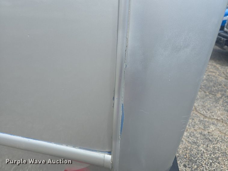 image for item DQ4422 2018 Senator II ST69941C shuttle bus