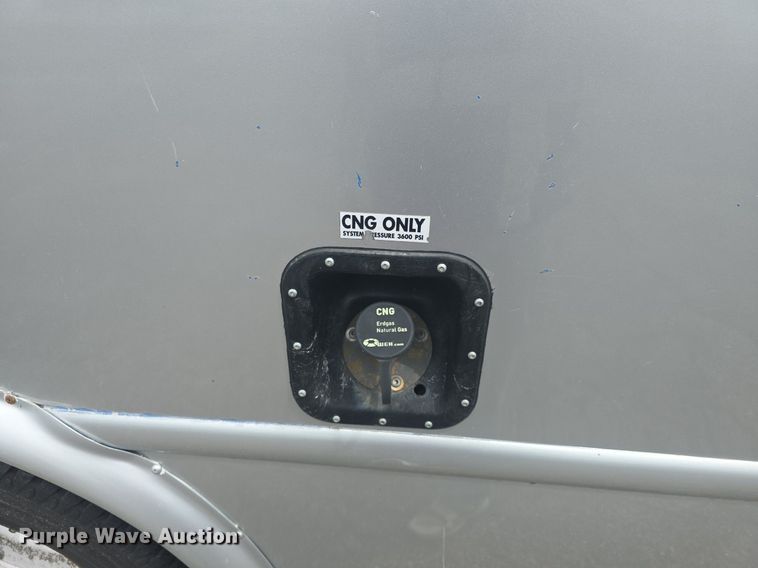 image for item DQ4422 2018 Senator II ST69941C shuttle bus