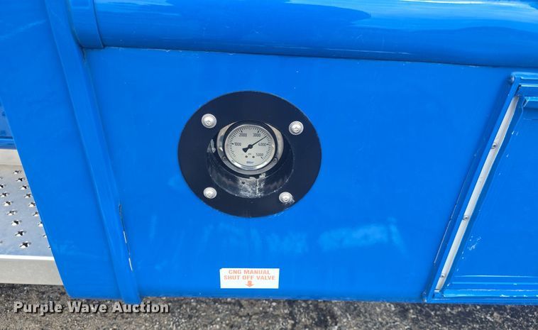 image for item DQ4422 2018 Senator II ST69941C shuttle bus