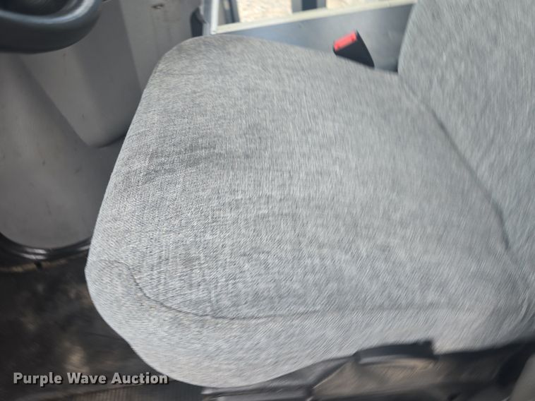 image for item DQ4422 2018 Senator II ST69941C shuttle bus