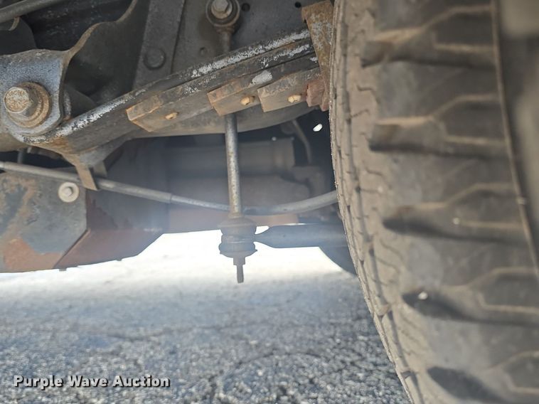 image for item DQ4422 2018 Senator II ST69941C shuttle bus