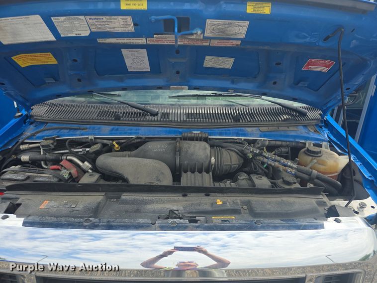 image for item DQ4422 2018 Senator II ST69941C shuttle bus