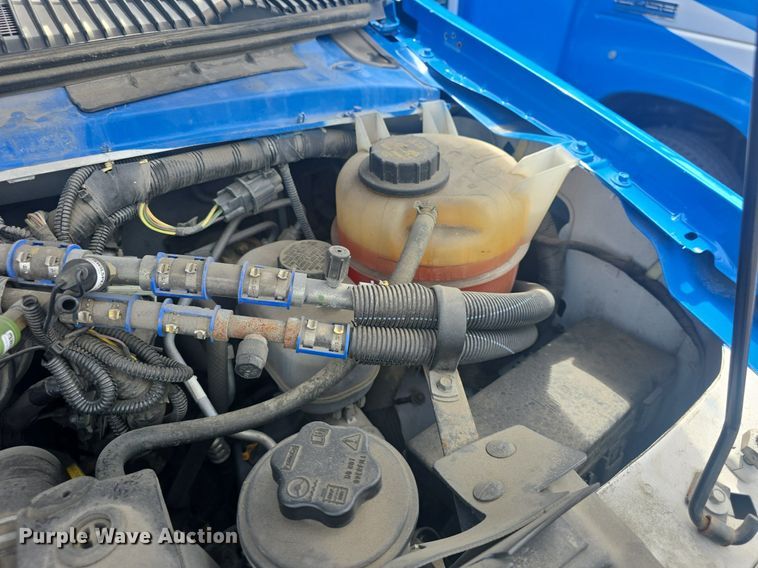 image for item DQ4422 2018 Senator II ST69941C shuttle bus