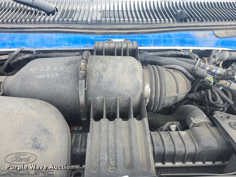 image for item DQ4422 2018 Senator II ST69941C shuttle bus