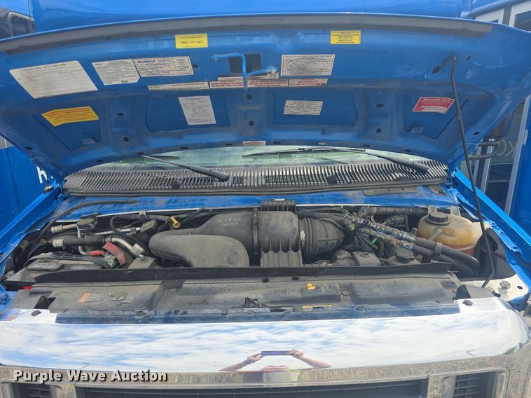 image for item DQ4422 2018 Senator II ST69941C shuttle bus