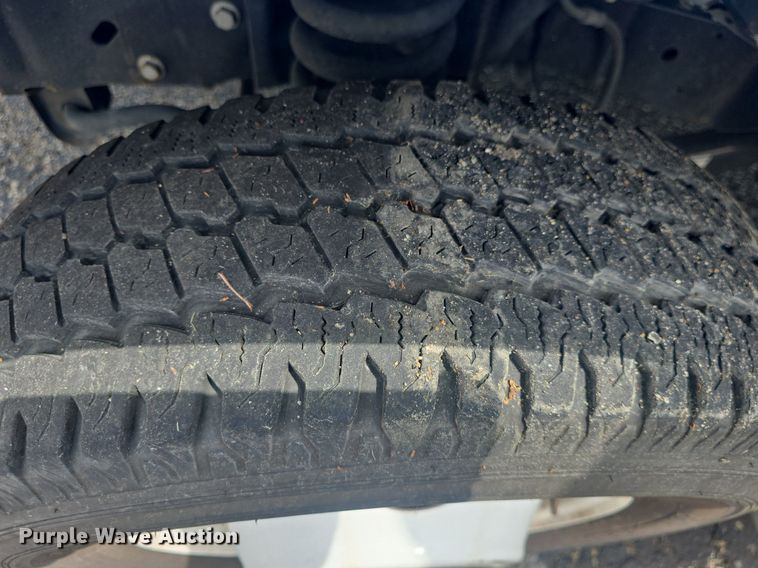 image for item DQ4422 2018 Senator II ST69941C shuttle bus