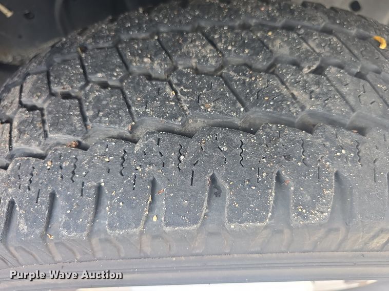 image for item DQ4422 2018 Senator II ST69941C shuttle bus