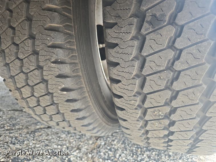 image for item DQ4422 2018 Senator II ST69941C shuttle bus