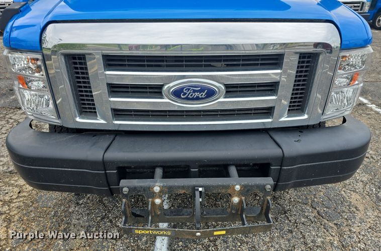 image for item DQ4423 2018 Senator II ST69941C shuttle bus