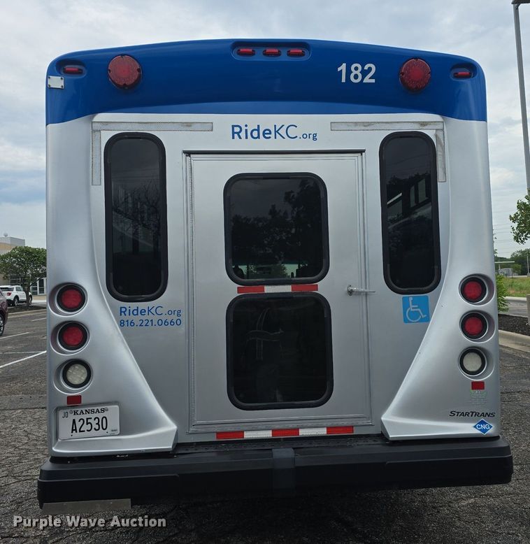 image for item DQ4423 2018 Senator II ST69941C shuttle bus