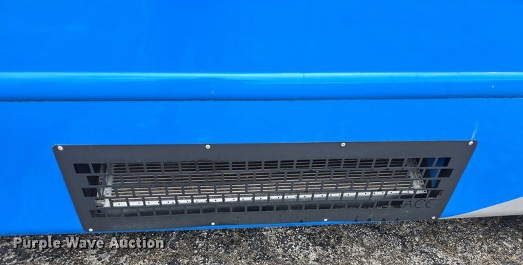 image for item DQ4423 2018 Senator II ST69941C shuttle bus