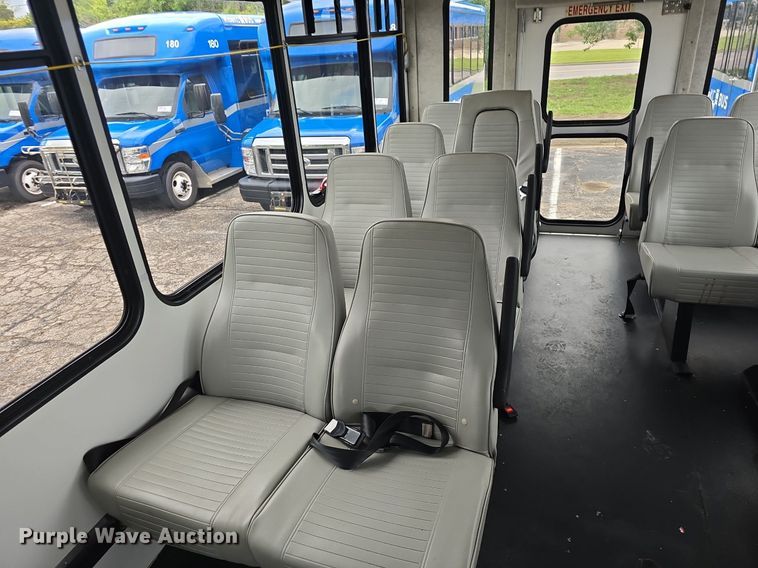 image for item DQ4423 2018 Senator II ST69941C shuttle bus