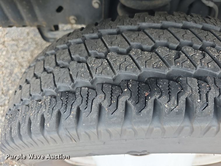 image for item DQ4423 2018 Senator II ST69941C shuttle bus