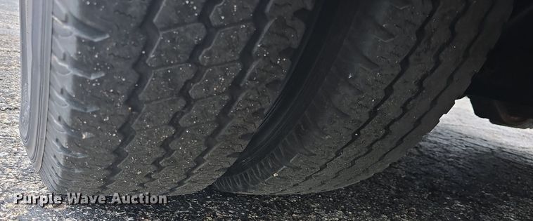 image for item DQ4423 2018 Senator II ST69941C shuttle bus