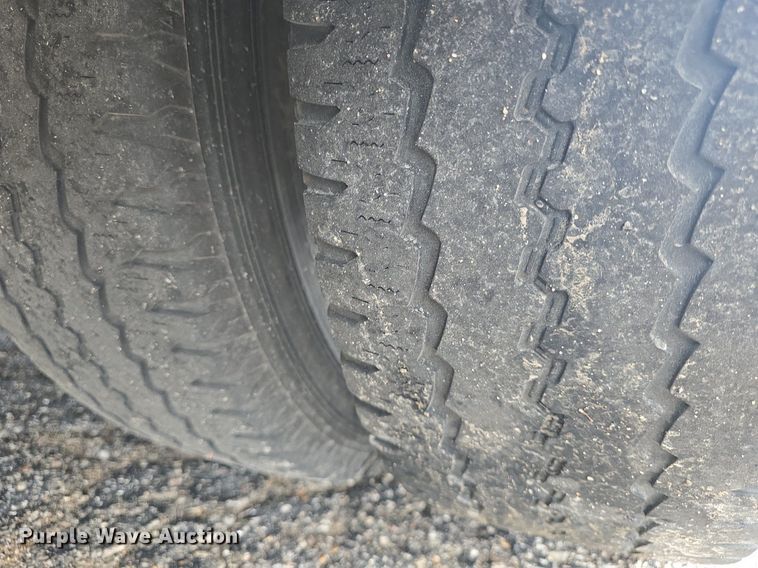 image for item DQ4423 2018 Senator II ST69941C shuttle bus