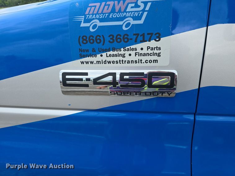 image for item DQ4424 2018 Senator II ST69923C shuttle bus