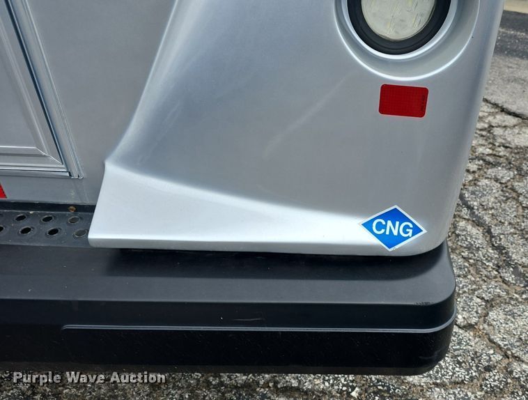 image for item DQ4424 2018 Senator II ST69923C shuttle bus