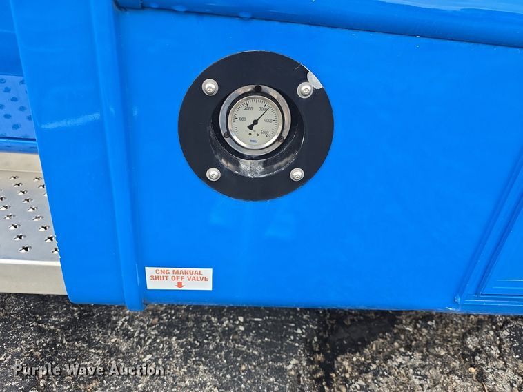 image for item DQ4424 2018 Senator II ST69923C shuttle bus