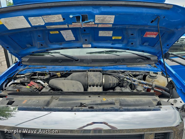 image for item DQ4424 2018 Senator II ST69923C shuttle bus