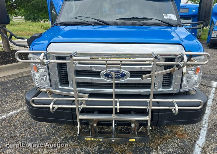 image for item DQ4425 2018 Senator II ST69923C shuttle bus