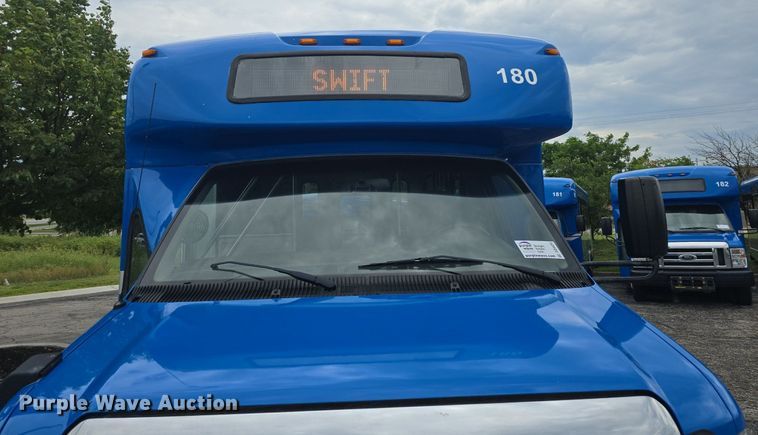 image for item DQ4425 2018 Senator II ST69923C shuttle bus