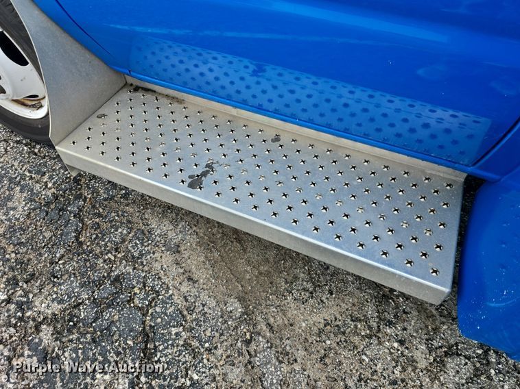 image for item DQ4425 2018 Senator II ST69923C shuttle bus