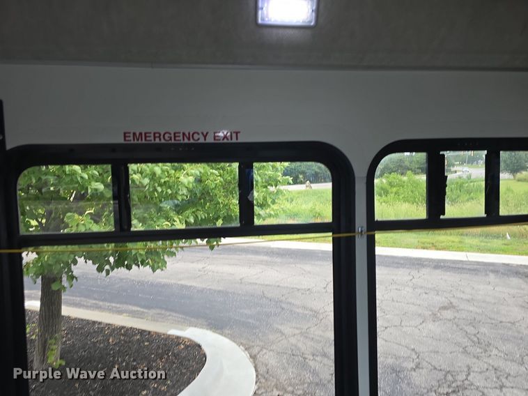 image for item DQ4425 2018 Senator II ST69923C shuttle bus