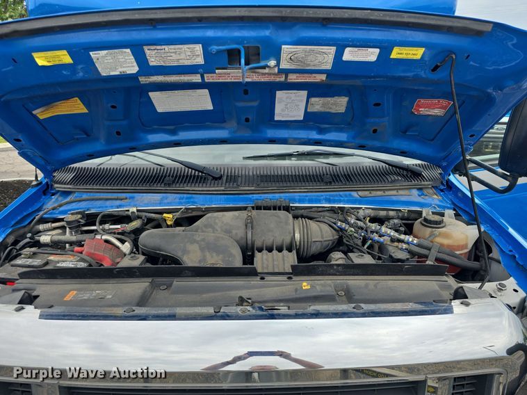 image for item DQ4425 2018 Senator II ST69923C shuttle bus