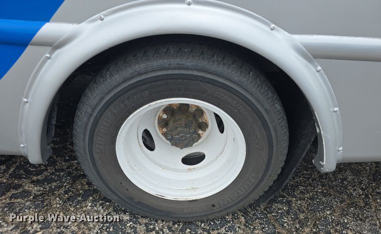 image for item DQ4425 2018 Senator II ST69923C shuttle bus