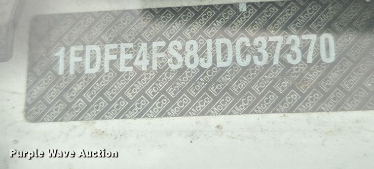 image for item DQ4425 2018 Senator II ST69923C shuttle bus