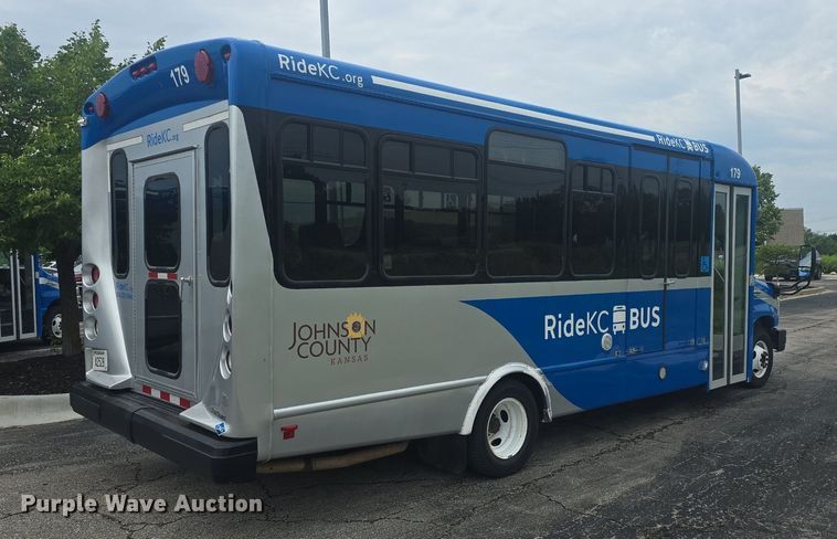 image for item DQ4426 2018 Senator II ST69941C shuttle bus