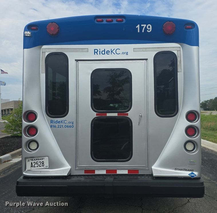 image for item DQ4426 2018 Senator II ST69941C shuttle bus