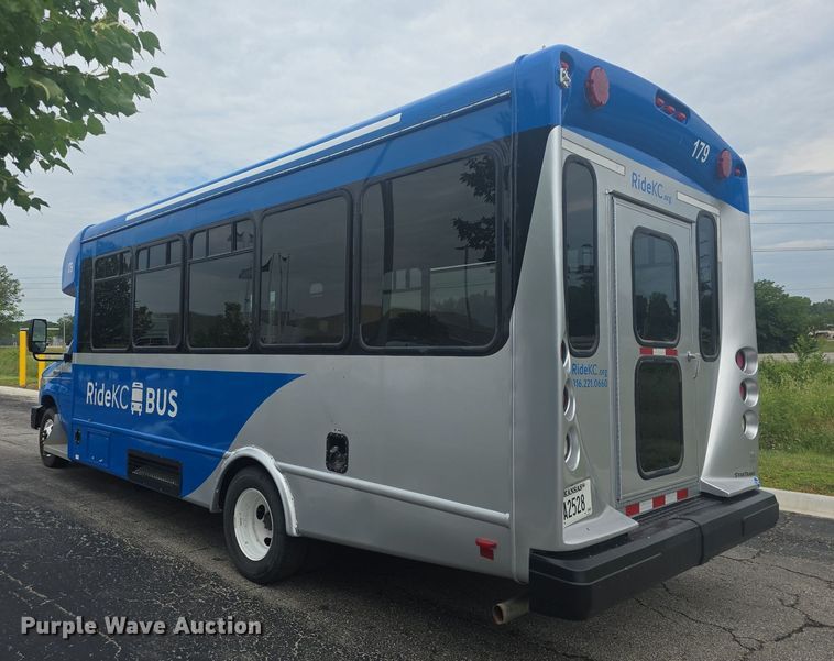 image for item DQ4426 2018 Senator II ST69941C shuttle bus