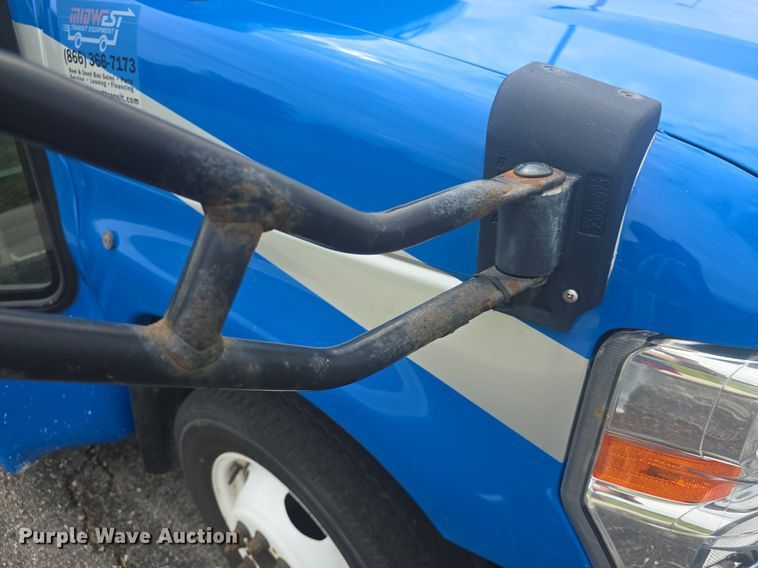 image for item DQ4426 2018 Senator II ST69941C shuttle bus