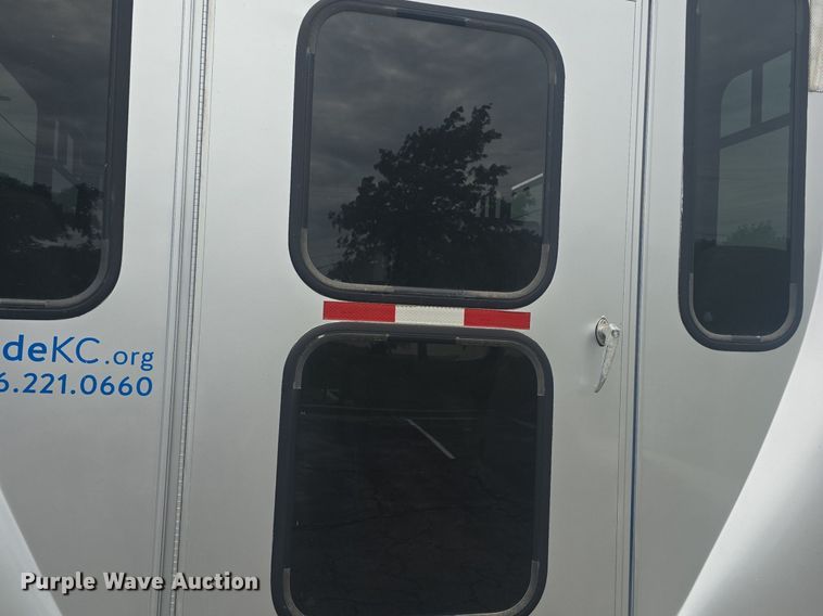 image for item DQ4426 2018 Senator II ST69941C shuttle bus