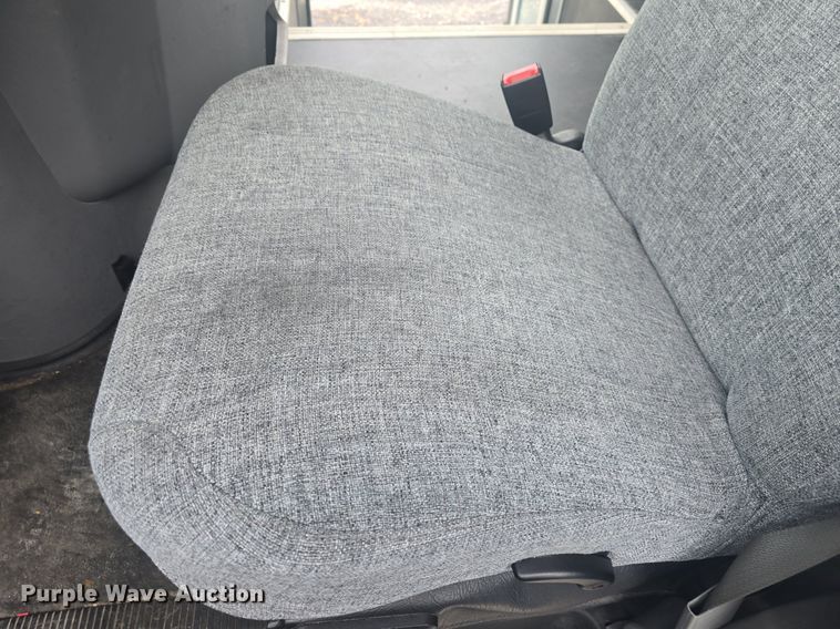 image for item DQ4426 2018 Senator II ST69941C shuttle bus