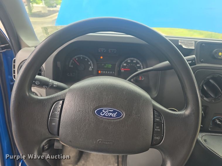 image for item DQ4426 2018 Senator II ST69941C shuttle bus