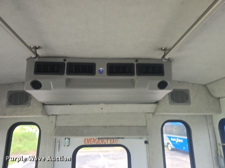 image for item DQ4426 2018 Senator II ST69941C shuttle bus