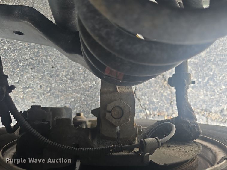 image for item DQ4426 2018 Senator II ST69941C shuttle bus