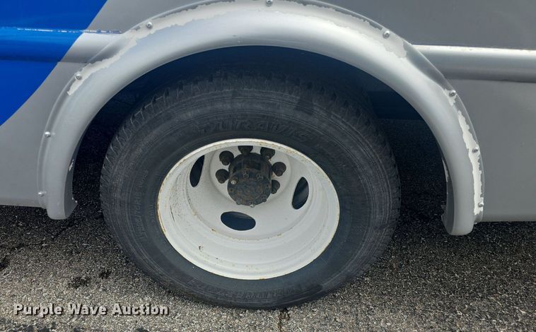 image for item DQ4426 2018 Senator II ST69941C shuttle bus