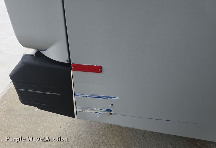 image for item DQ4427 2006 Gillig shuttle bus