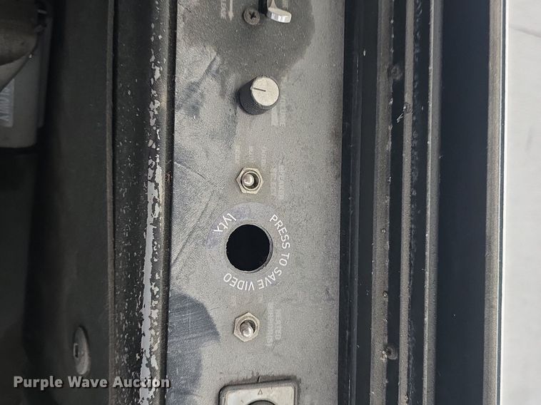 image for item DQ4427 2006 Gillig shuttle bus