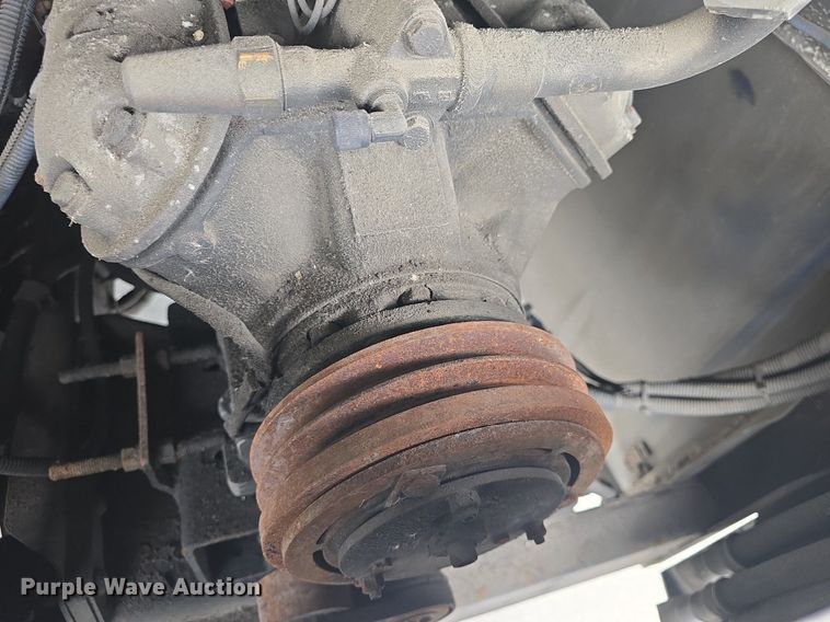 image for item DQ4427 2006 Gillig shuttle bus