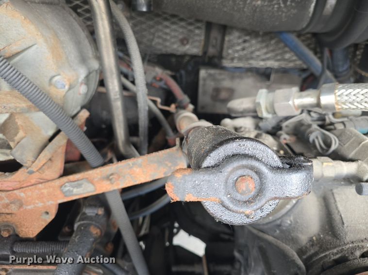 image for item DQ4427 2006 Gillig shuttle bus