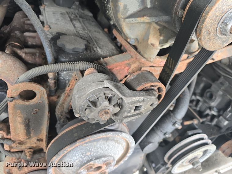 image for item DQ4427 2006 Gillig shuttle bus